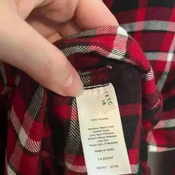 Talbots Red Tartan Button Up - Picture 6 of 7